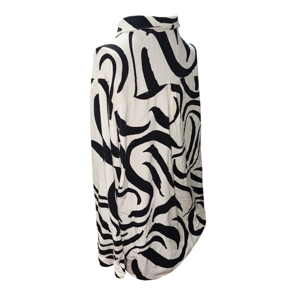 Cream and Black Asymmetrical Button Down Shirt with Notched Collar - Picture 4 of 7